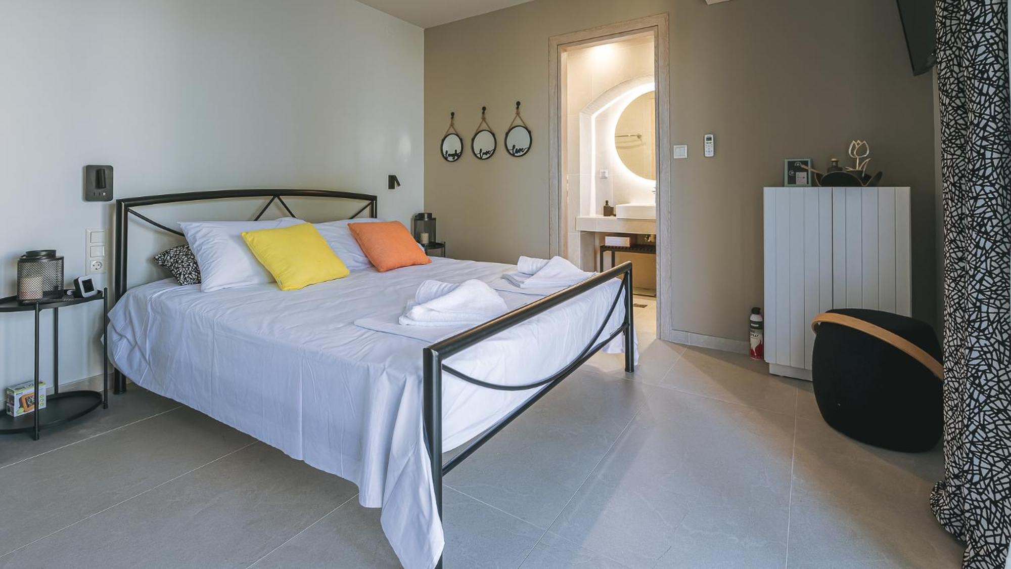 Electra Beachfront Suites, Nea Irakleia Extérieur photo