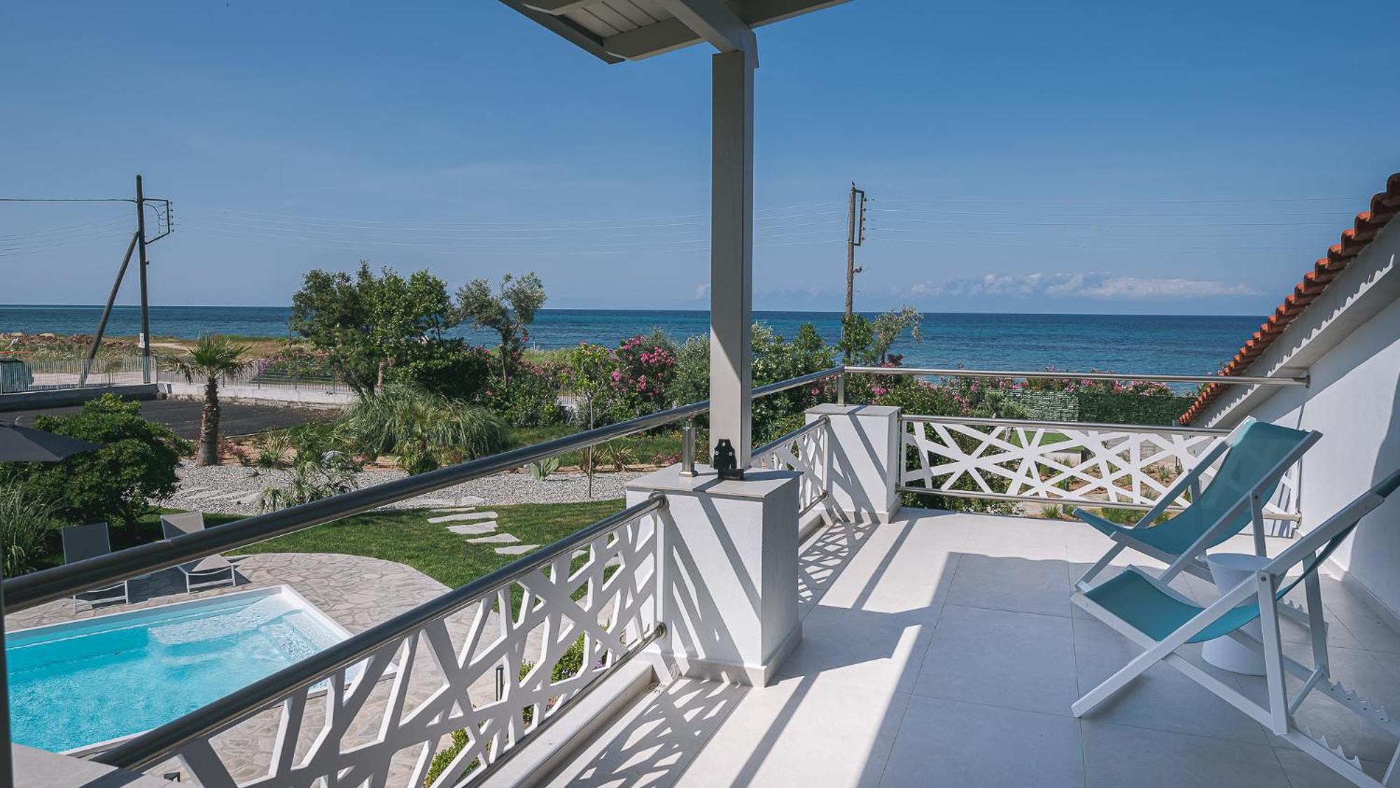 Electra Beachfront Suites, Nea Irakleia Extérieur photo