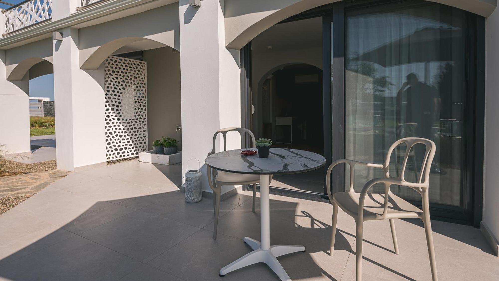 Electra Beachfront Suites, Nea Irakleia Extérieur photo